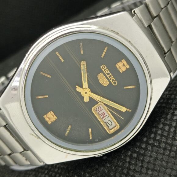 Vintage 1989 Seiko Automatic Mens Silver Watch W/daydate & Gold accents - Picture 1 of 8